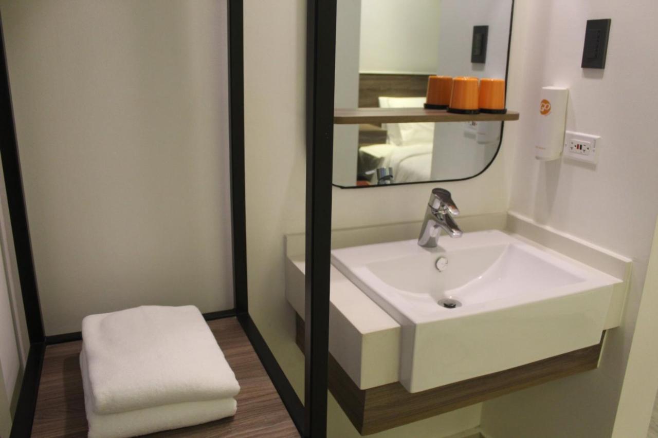 Go Hotels Plus Tuguegarao Extérieur photo