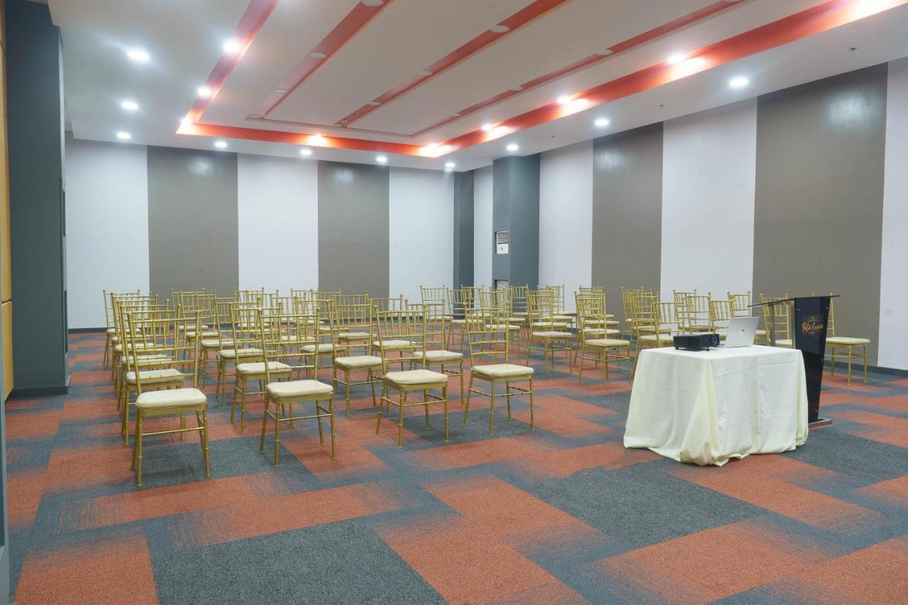 Go Hotels Plus Tuguegarao Extérieur photo