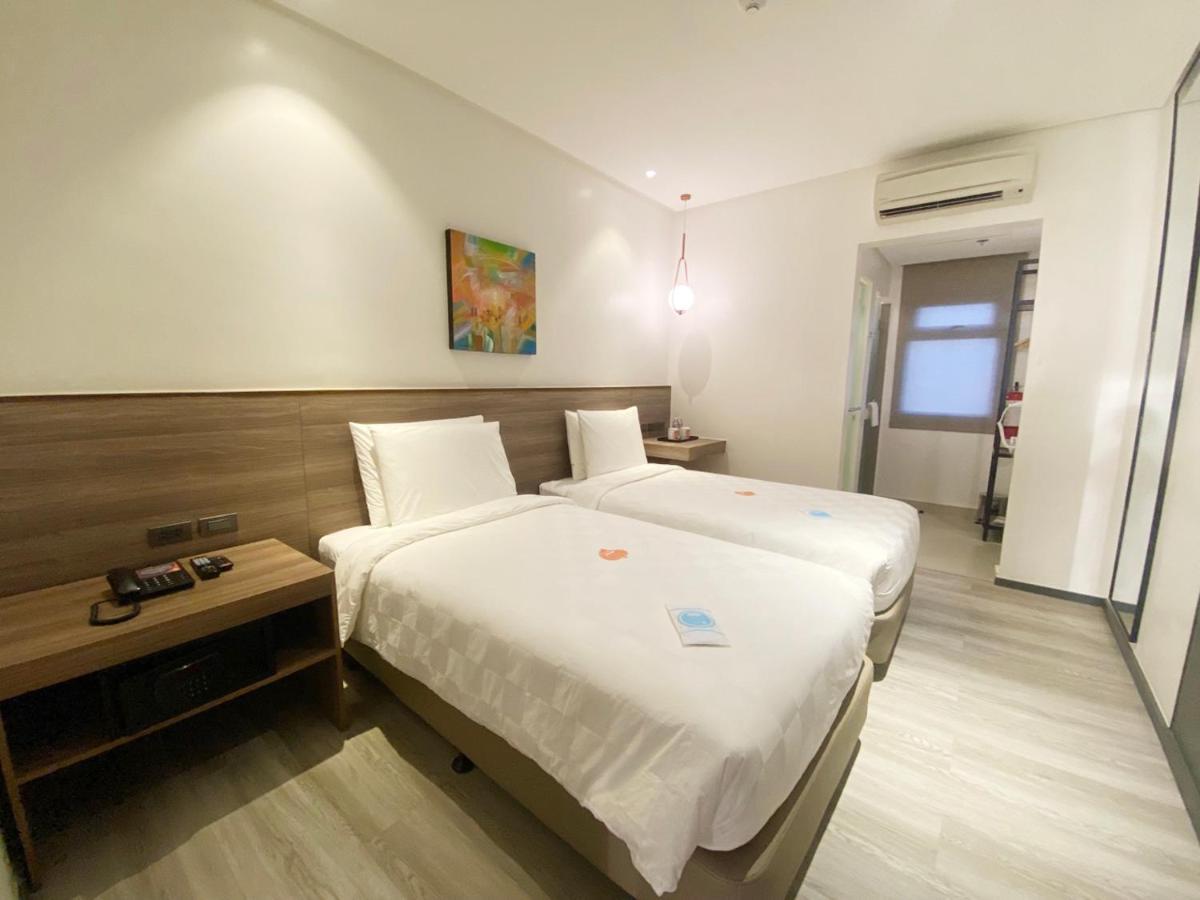 Go Hotels Plus Tuguegarao Extérieur photo